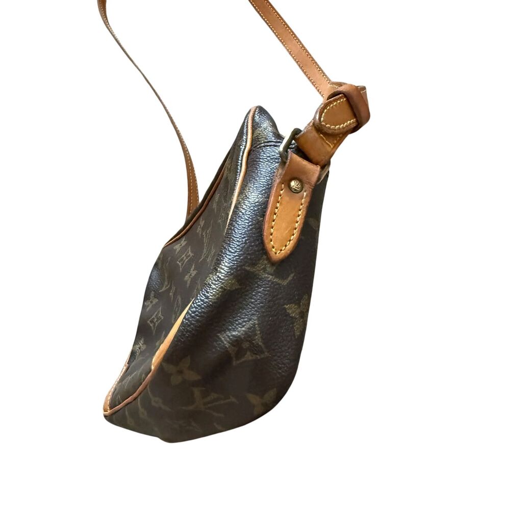 Louis Vuitton monogram crossbody bag authentic with COA 9x6x2 - Picture 6 of 8